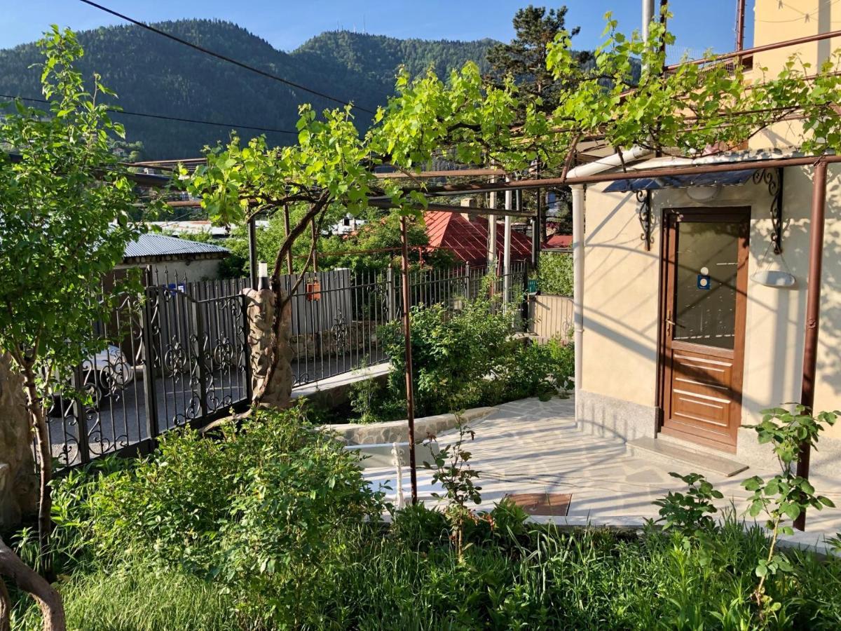 Luxury Apartment At Pirosmani 22 In Central Borjomi Eksteriør billede