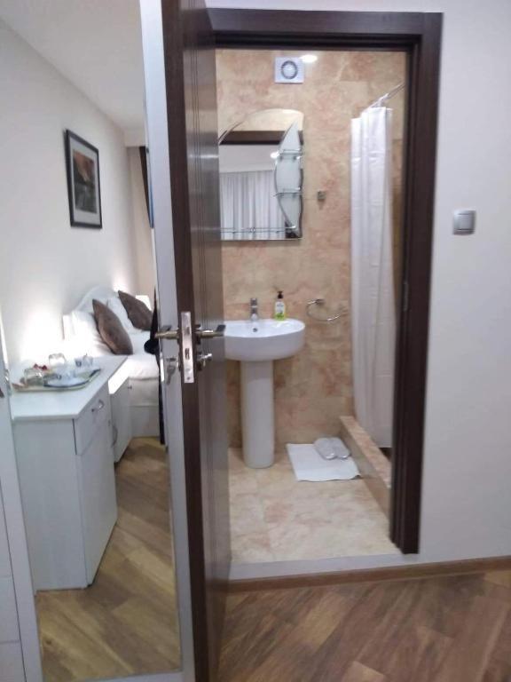 Luxury Apartment At Pirosmani 22 In Central Borjomi Værelse billede